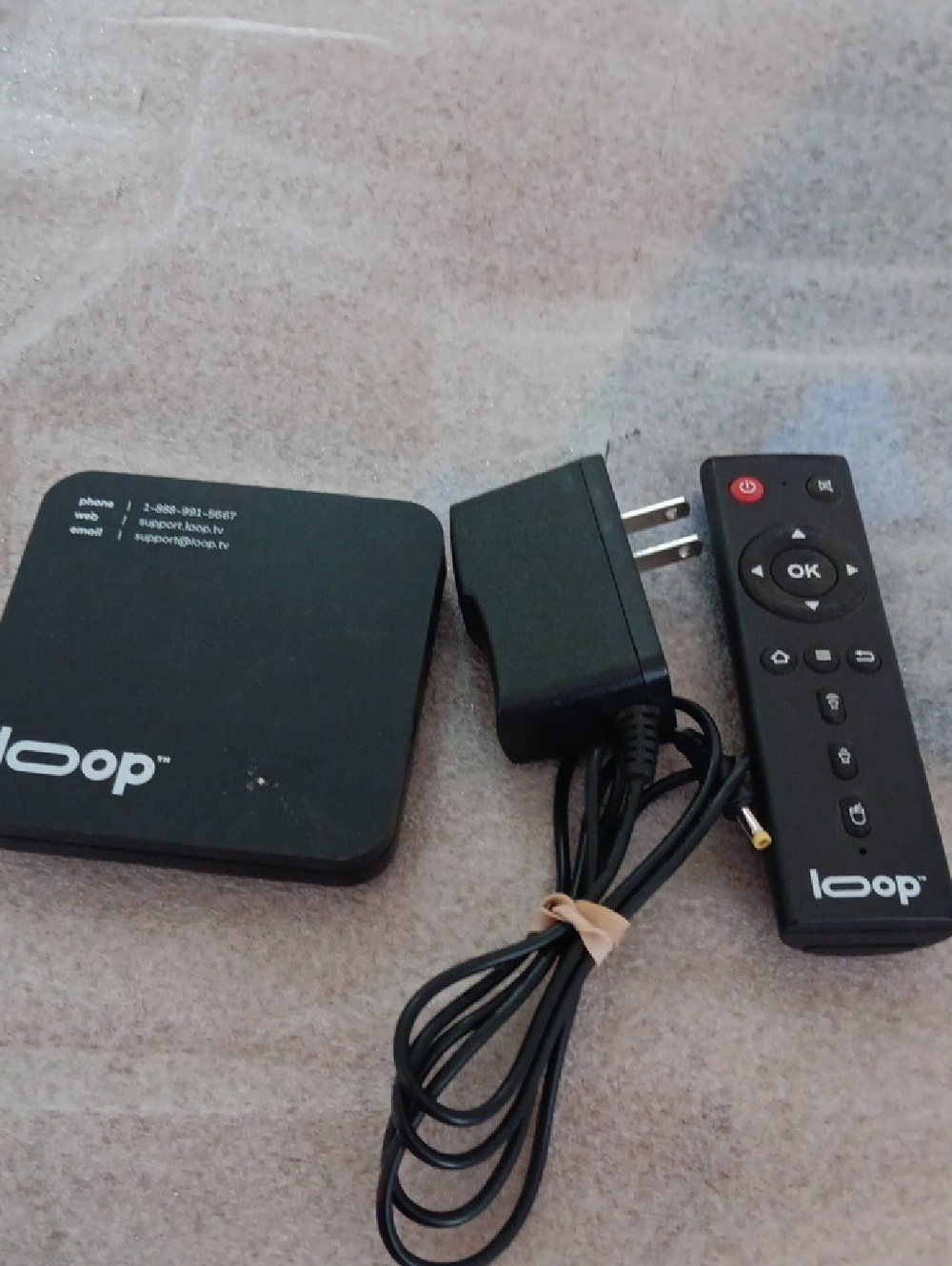 Loop tv wifi/HDMI  Streaming Media Player with Remote - Black
